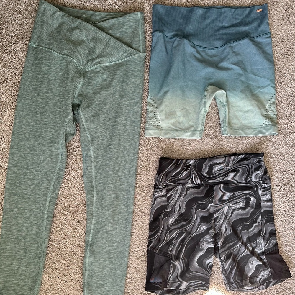 Victoria’s Secret active bundle